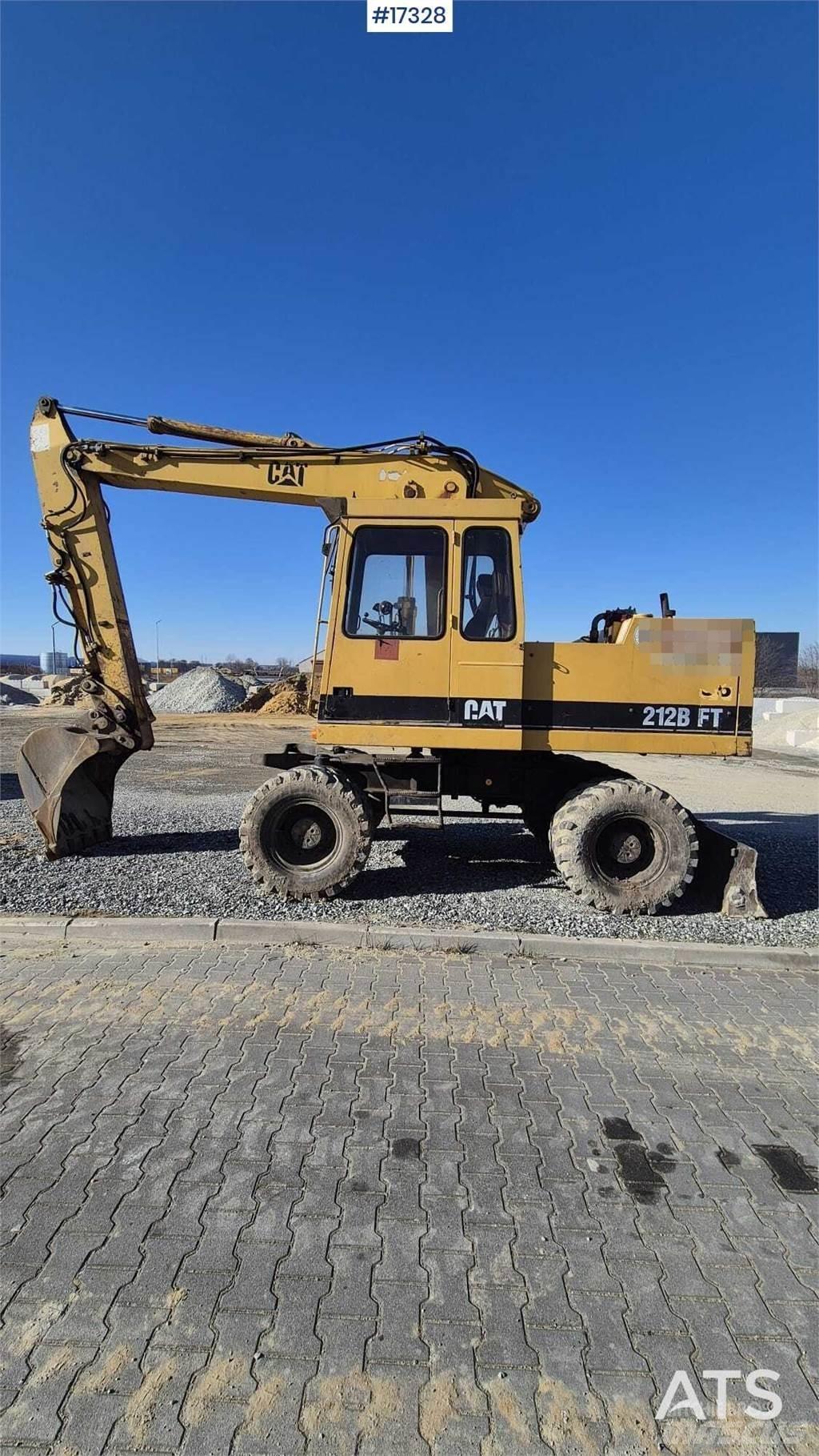 CAT 212BFT Excavadoras de ruedas