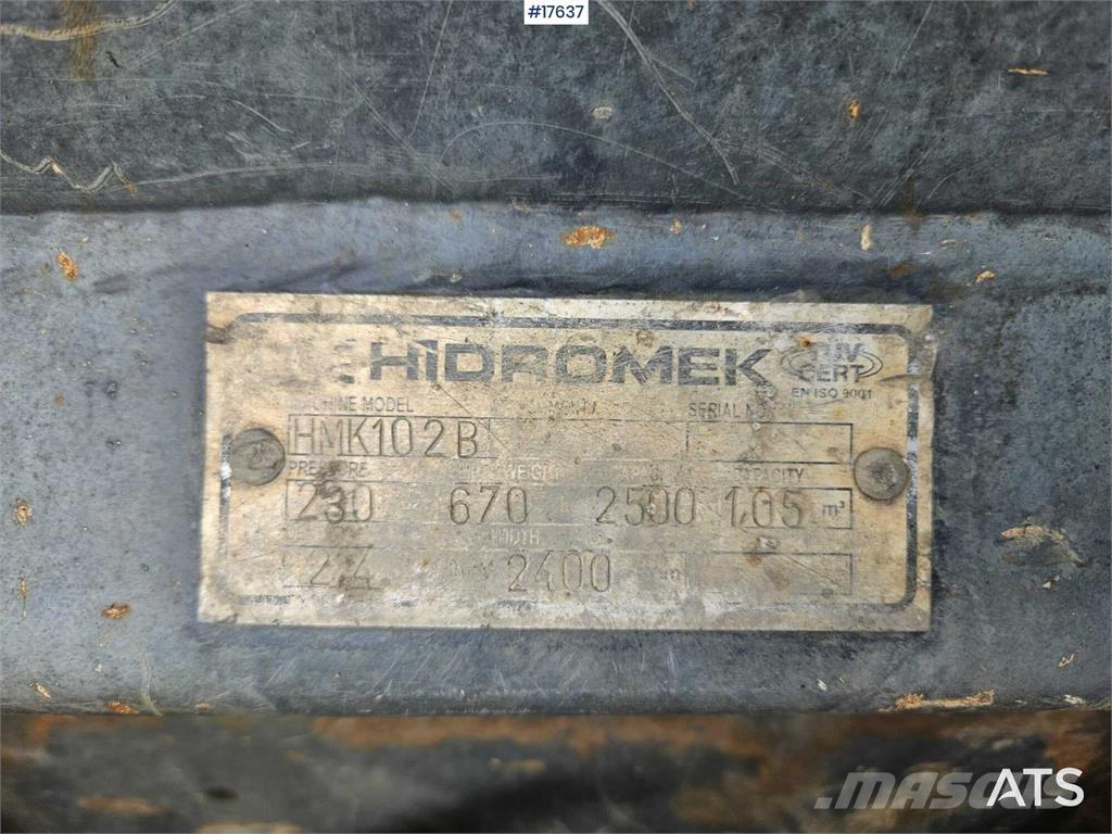 Hidromek HMK 102B Retrocargadoras