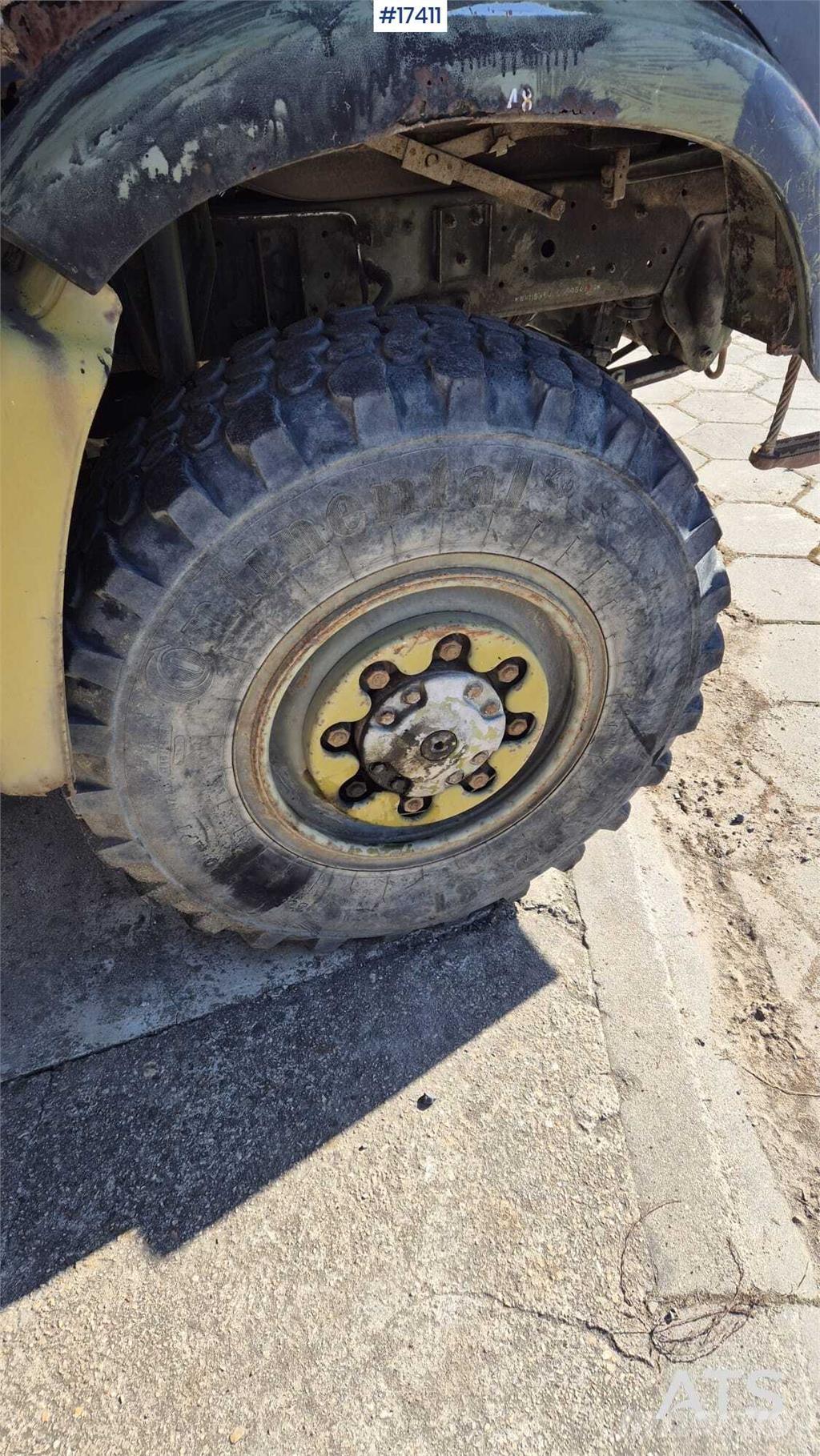 MAN 8.136 Camiones con caja de remolque