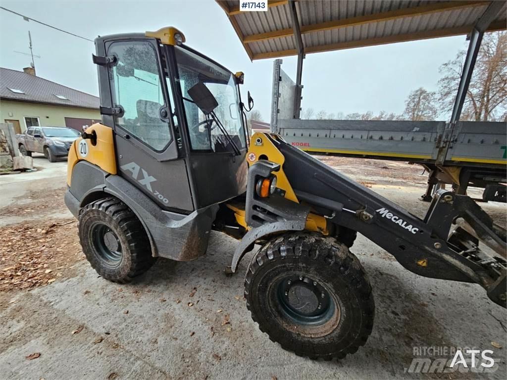 Mecalac AX700 Cargadoras sobre ruedas