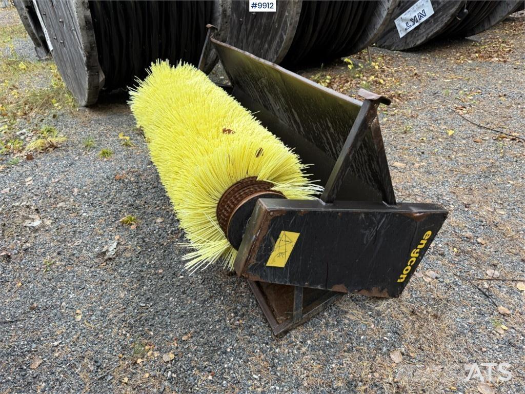 Engcon SOP-SR1800-S60 Cepillos