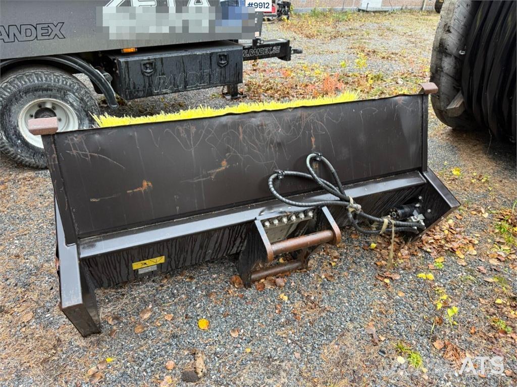 Engcon SOP-SR1800-S60 Cepillos