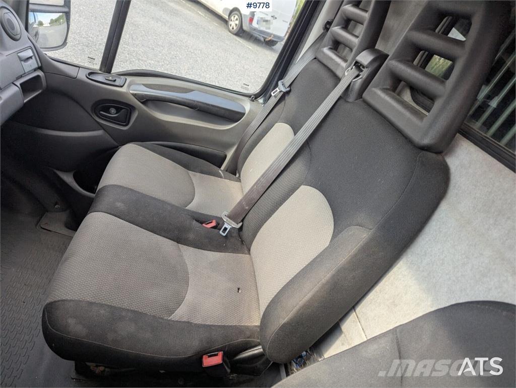 Iveco Daily Camiones con caja de remolque