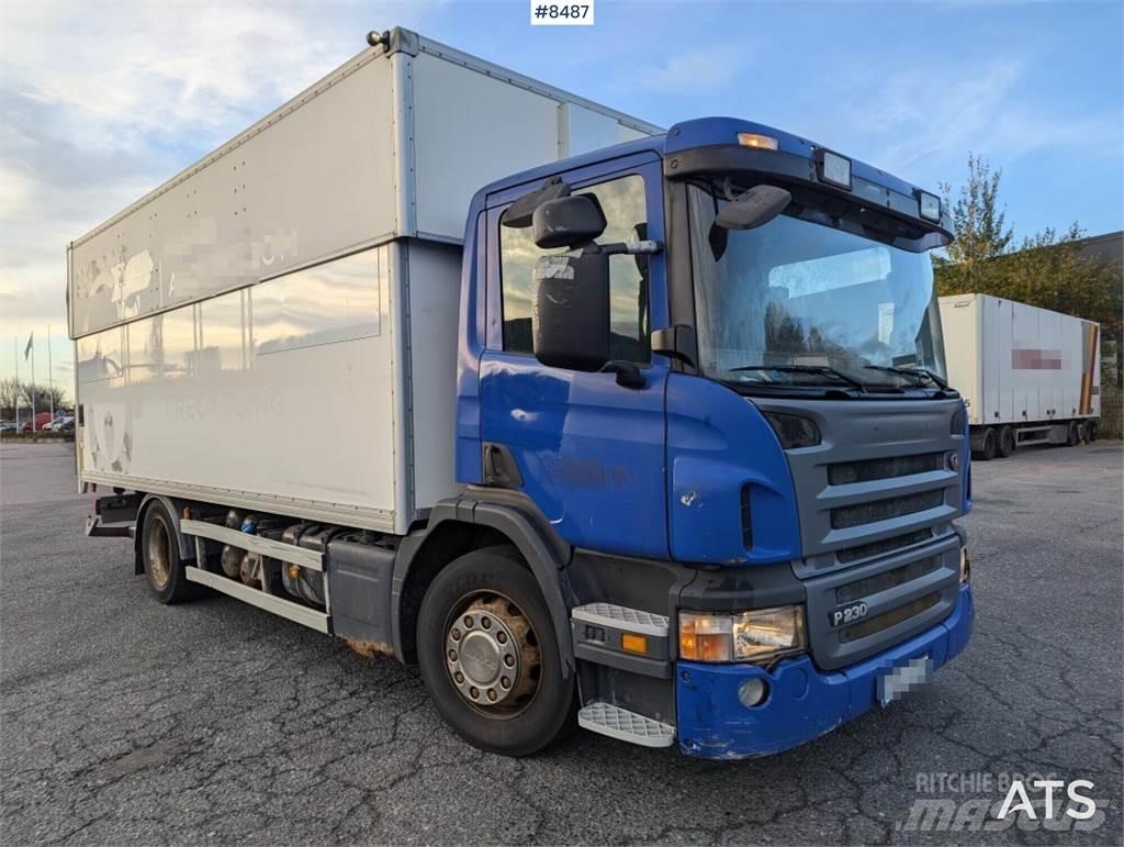 Scania P230DB4X2MLB Camiones con caja de remolque