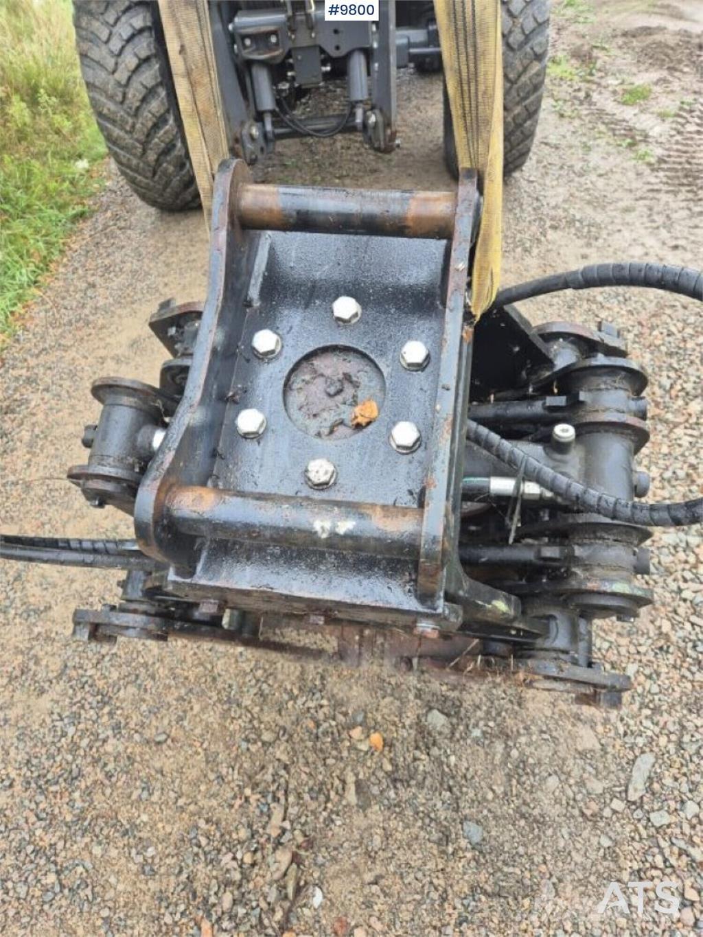 SE Equipment SES 20 Retroexcavadoras