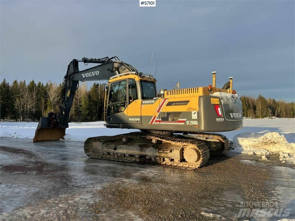 Volvo EC250DL Excavadoras sobre orugas