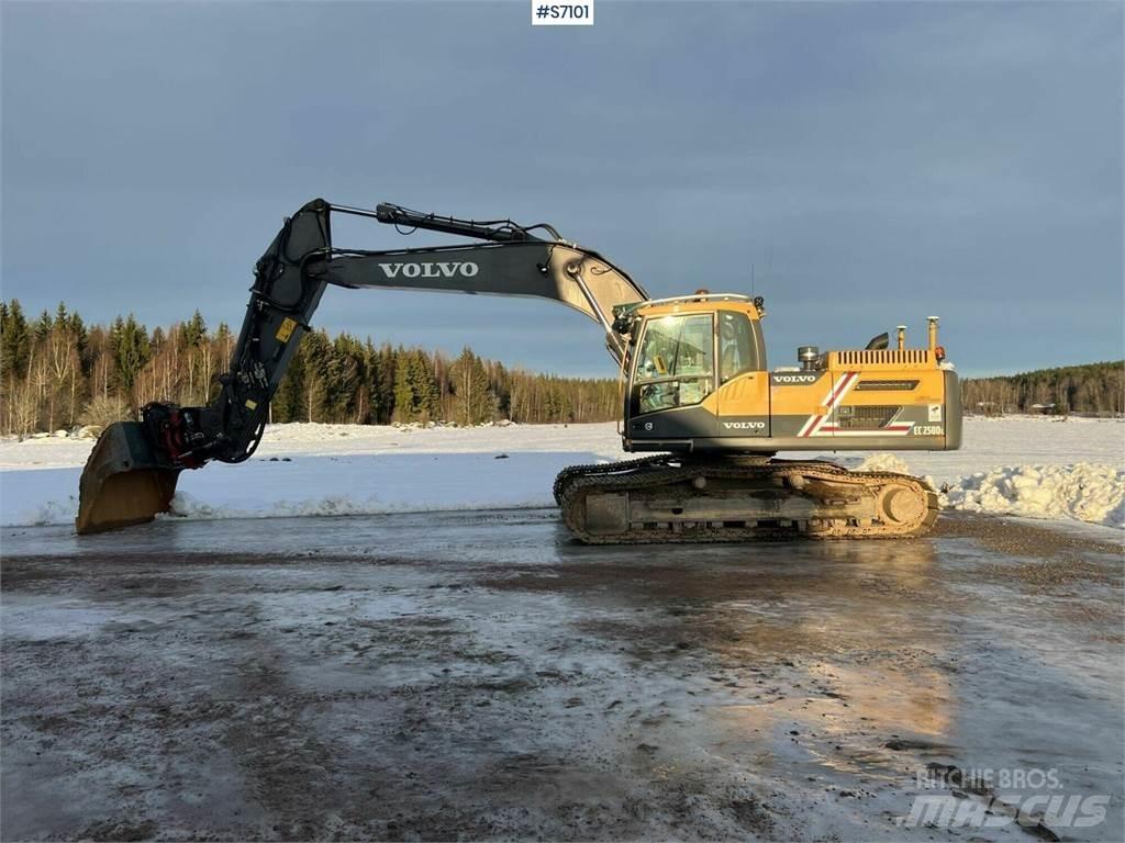 Volvo EC250DL Excavadoras sobre orugas