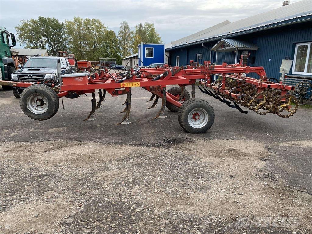 Brix Titan 11/ 300 Arrastradoras para campos