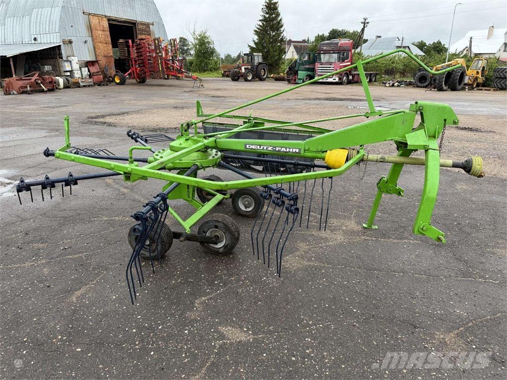 Deutz-Fahr 300 Mezcladoras distribuidoras