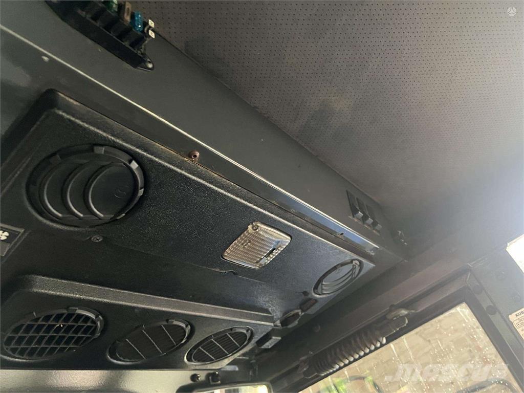 Kubota ST-30 Tractores