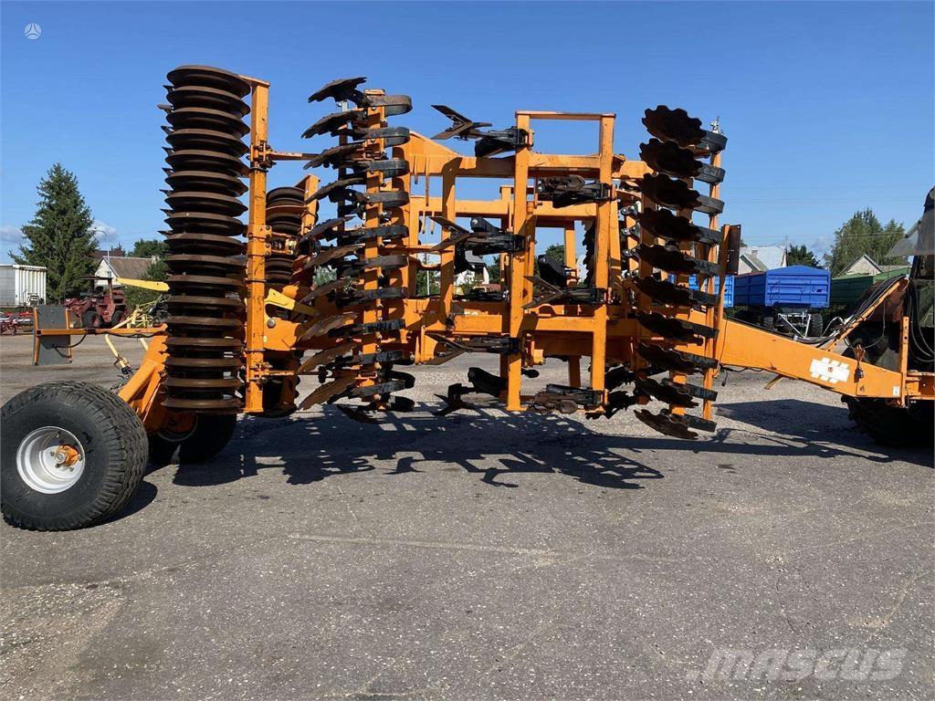 Simba SL 500 Arrastradoras para campos