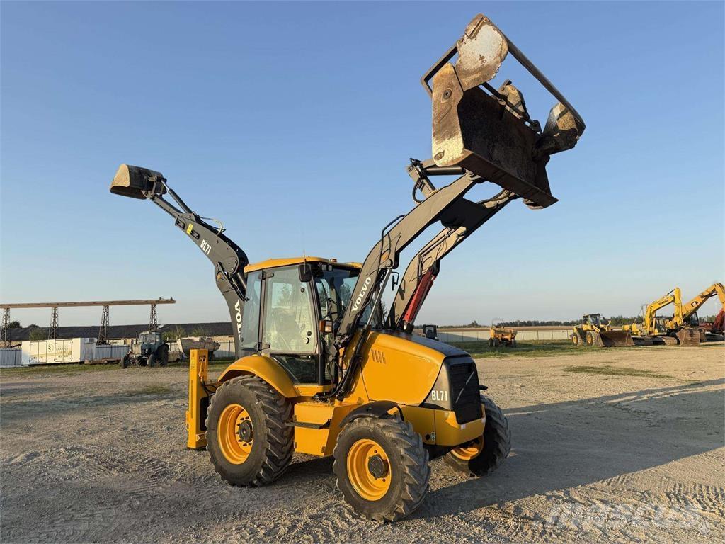 Volvo BL 71 Retrocargadoras