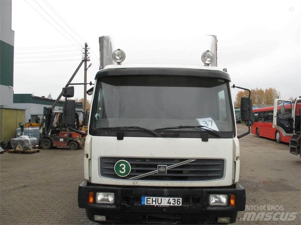 Volvo FL6 Camiones de caja de lona