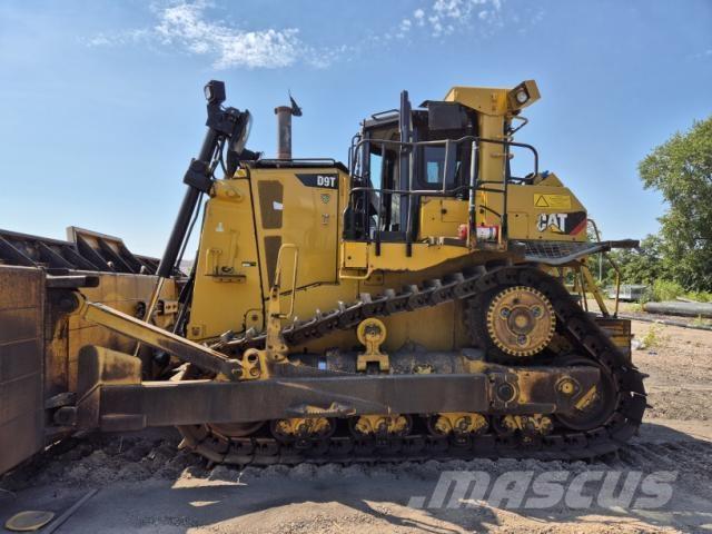CAT D9T Buldozer sobre oruga