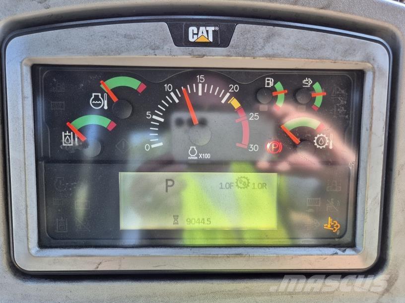 CAT D9T Buldozer sobre oruga