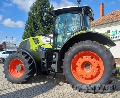 CLAAS Axion 810 Tractores
