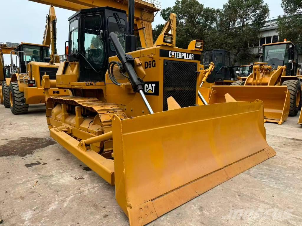 CAT D 6 G Buldozer sobre oruga