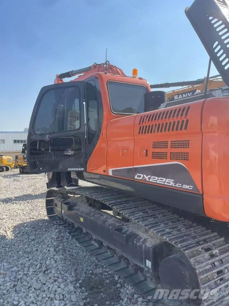 Doosan DX 225LC-9C Excavadoras sobre orugas