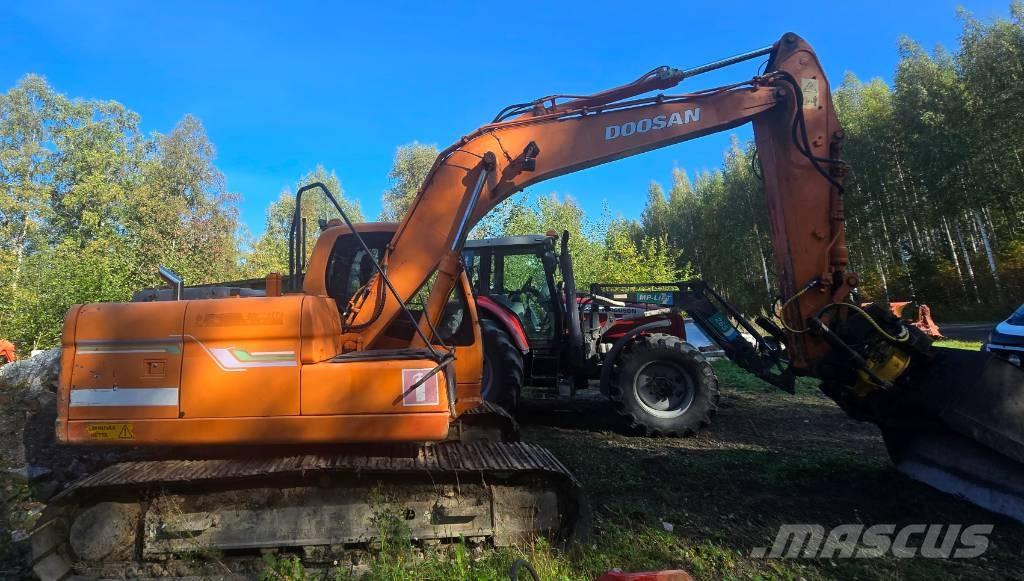 Doosan DX 140 LC Excavadoras sobre orugas