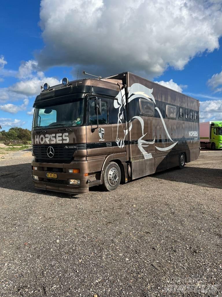 Mercedes-Benz 1840 Camiones para transporte de animales