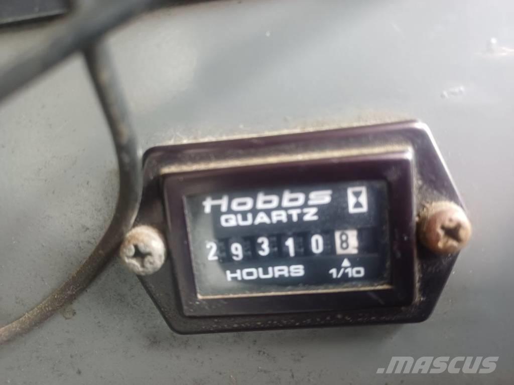 Kobelco CKE 2500 Grúas de oruga