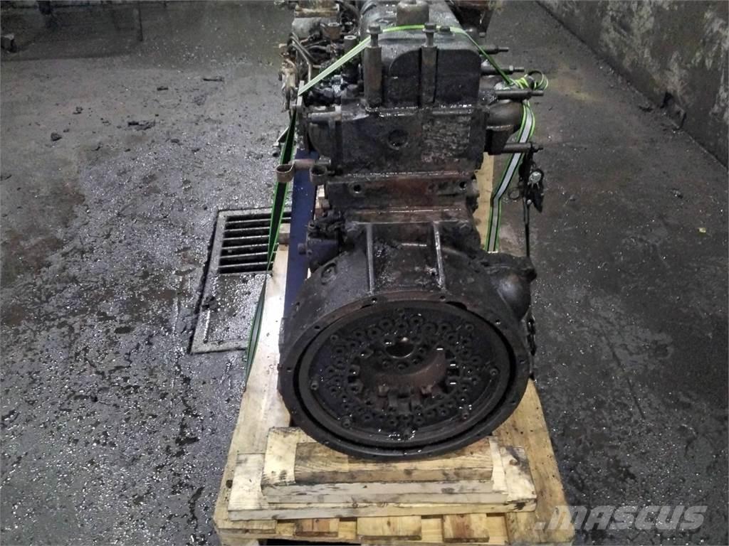 Sisu Komatsu 895 Motores