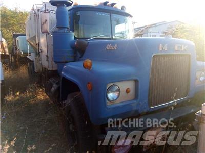 Mack R 600 Bañeras basculantes usadas