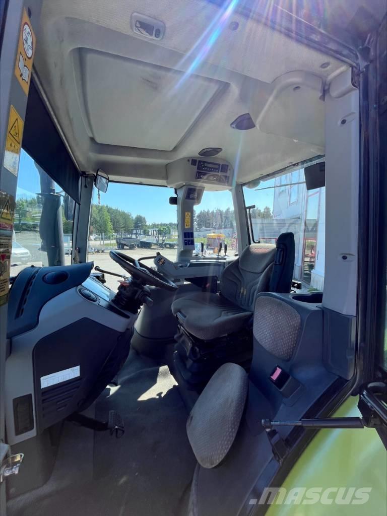 CLAAS Arion 640 Tractores