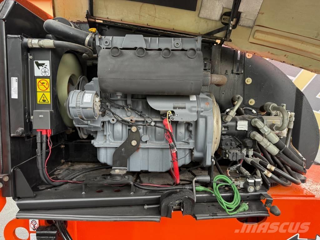 JLG 660 SJ Plataformas con brazo de elevación manual