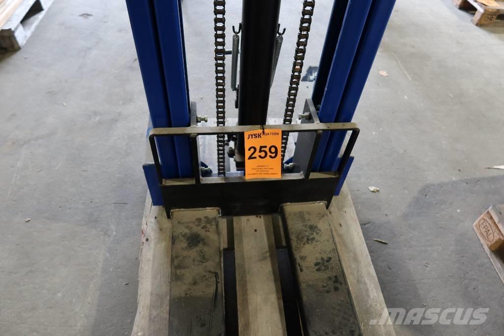 NH SFH1025 Apiladores manuales