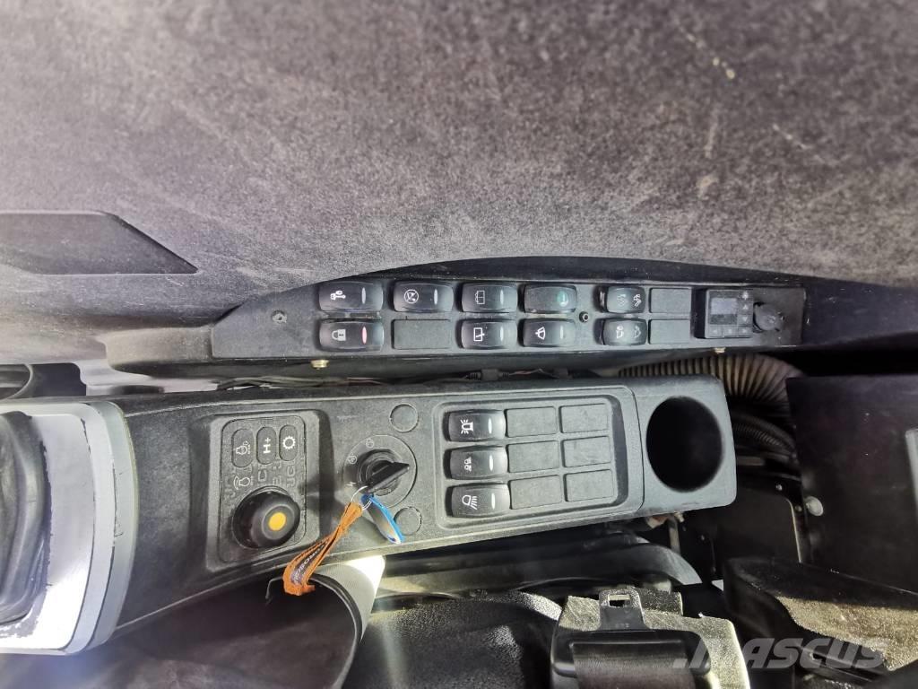 JCB JS 300 LC Cosben Excavadoras sobre orugas