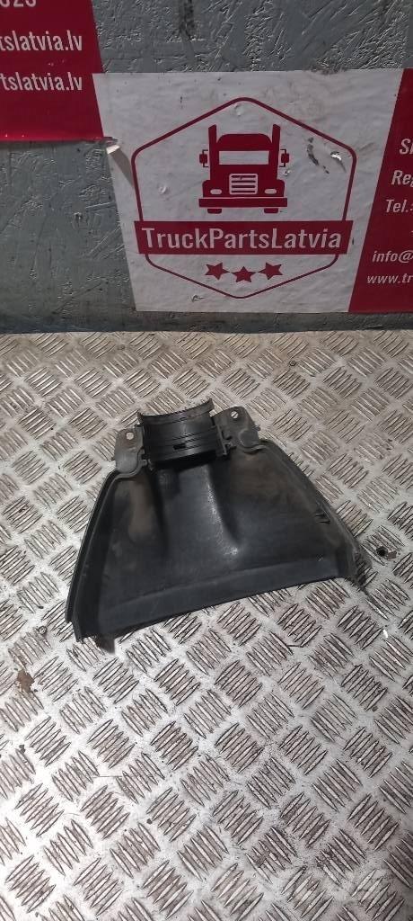 Scania 94 D.   1369965 Cabinas