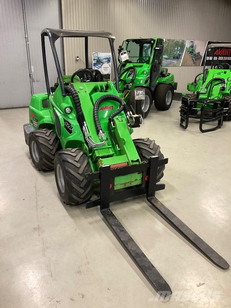 Avant 528 Cargadoras multifunción