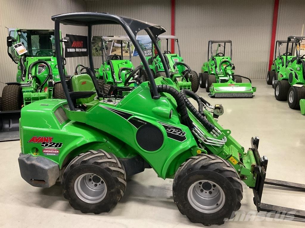Avant 528 Cargadoras multifunción