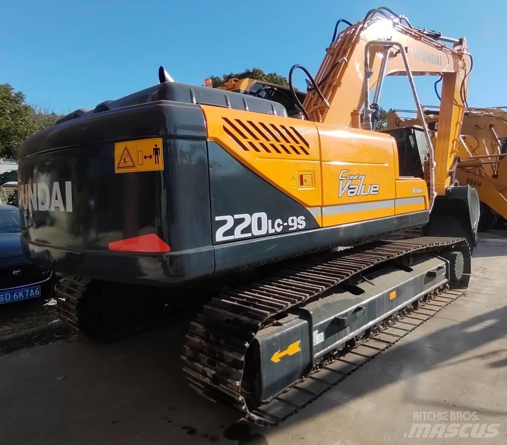 Hyundai 220LC-9S Excavadoras sobre orugas