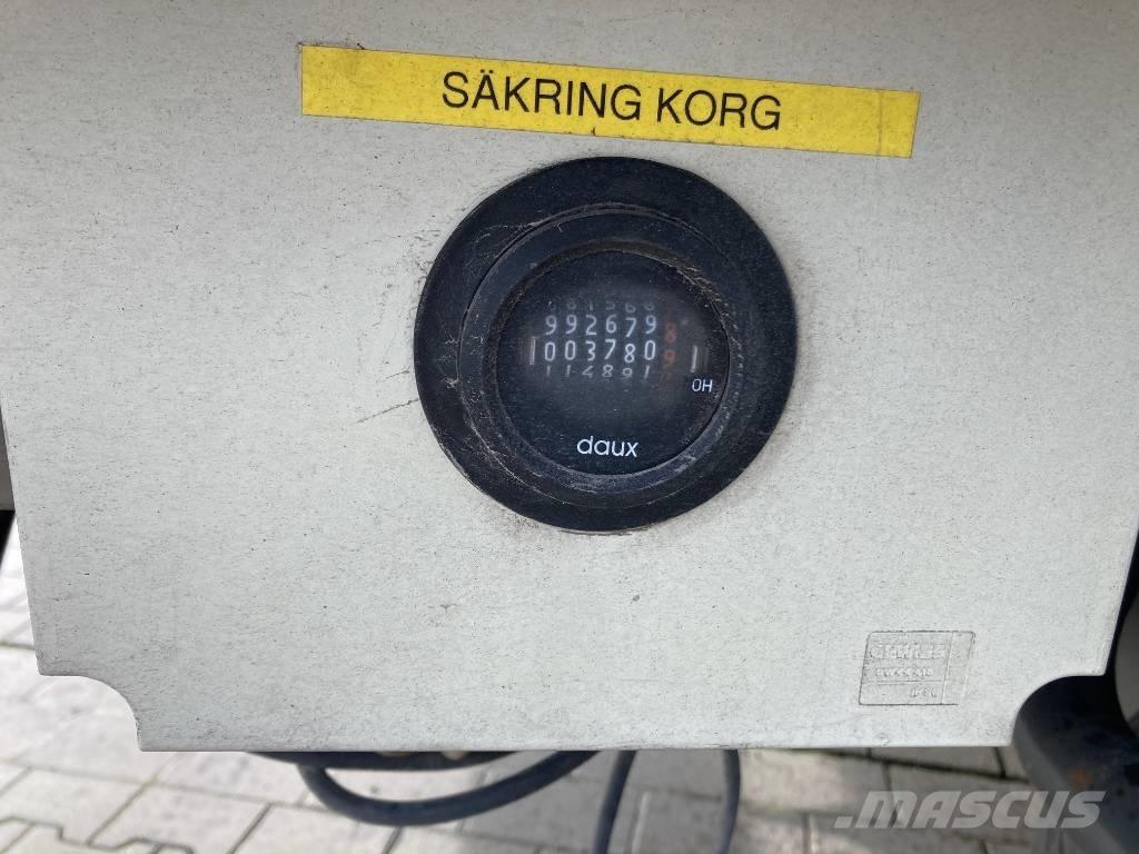 Multitel MT 182 DS Plataformas sobre camión