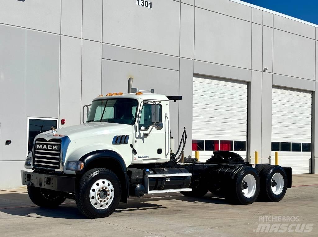 Mack Granite Camiones tractor