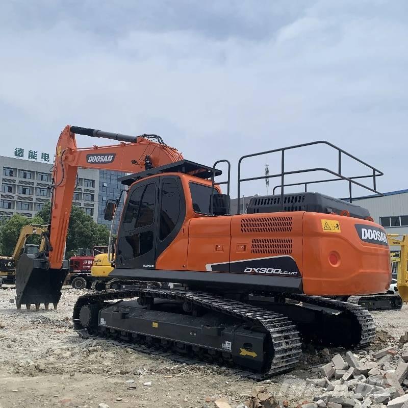 Doosan DX 300 Excavadoras sobre orugas