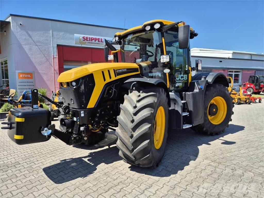 JCB FASTRAC 4220 Tractores