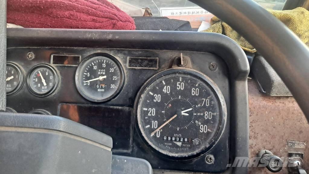 Kato NK 1000 Grúas todo terreno