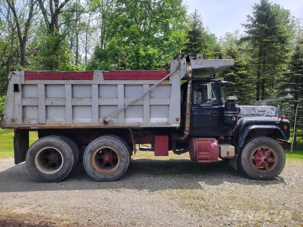 Mack RD 690 SX Bañeras basculantes usadas