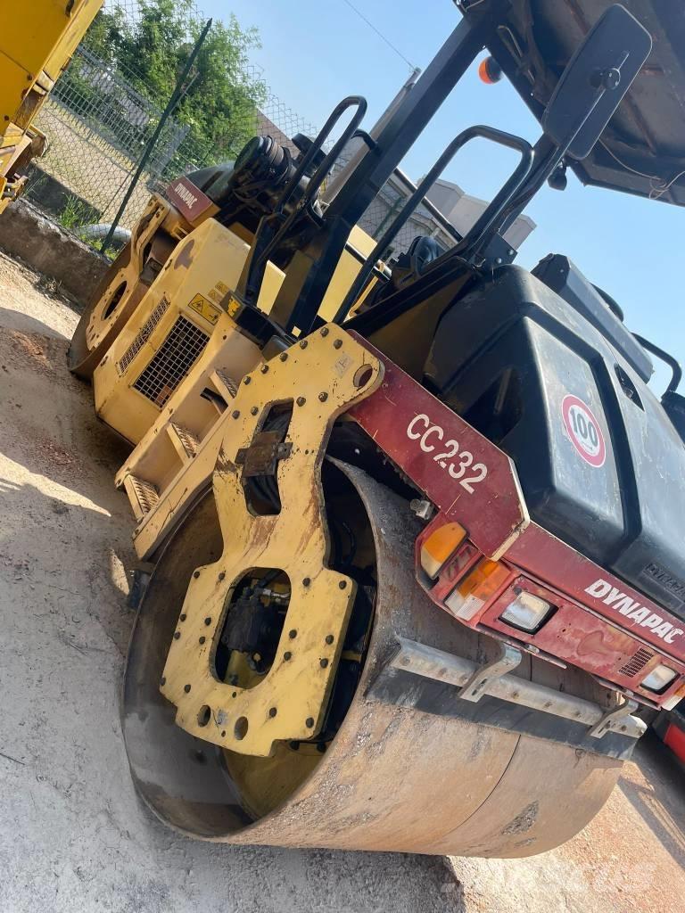 Dynapac CC 232 Rodillos de doble tambor