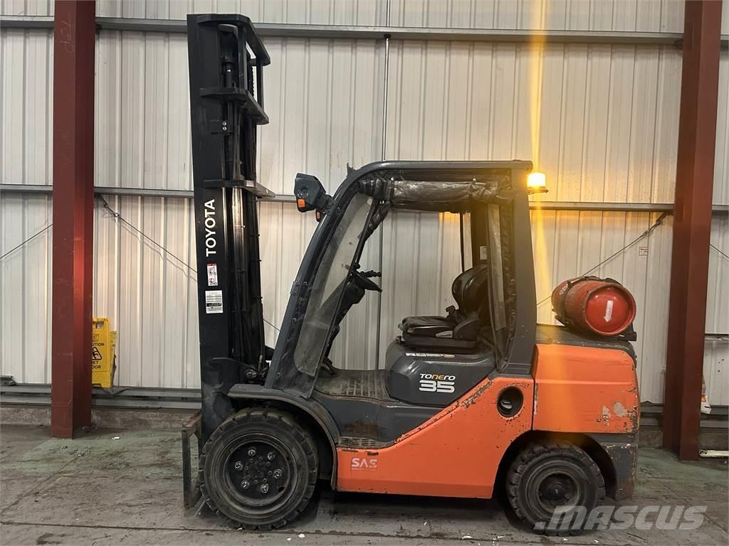 Toyota 02-8FGJF35 Camiones LPG