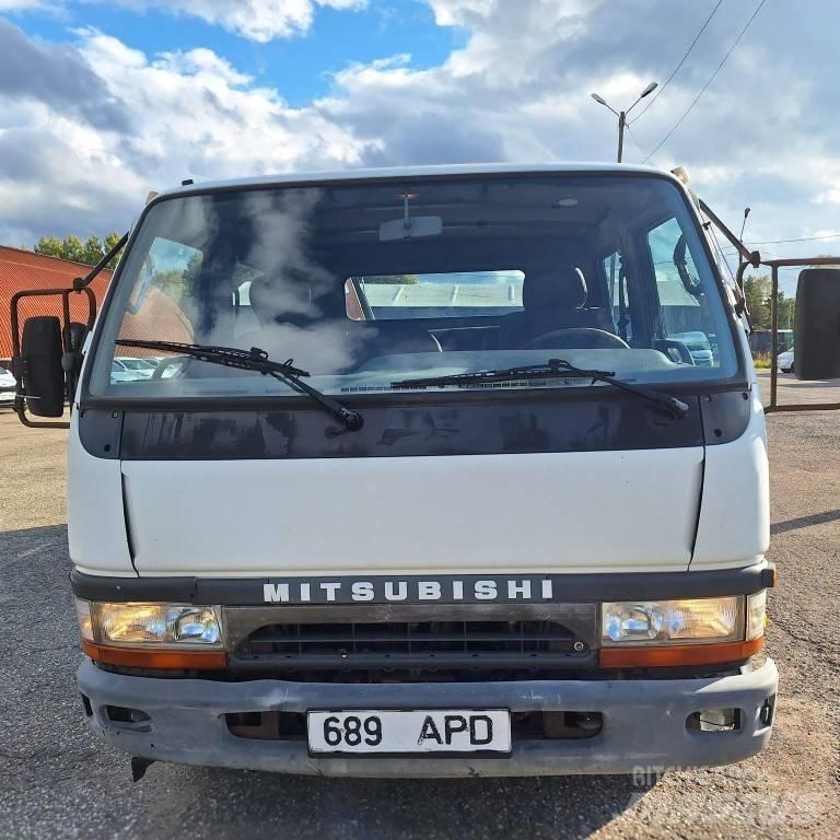 Mitsubishi Canter Camiones grúa