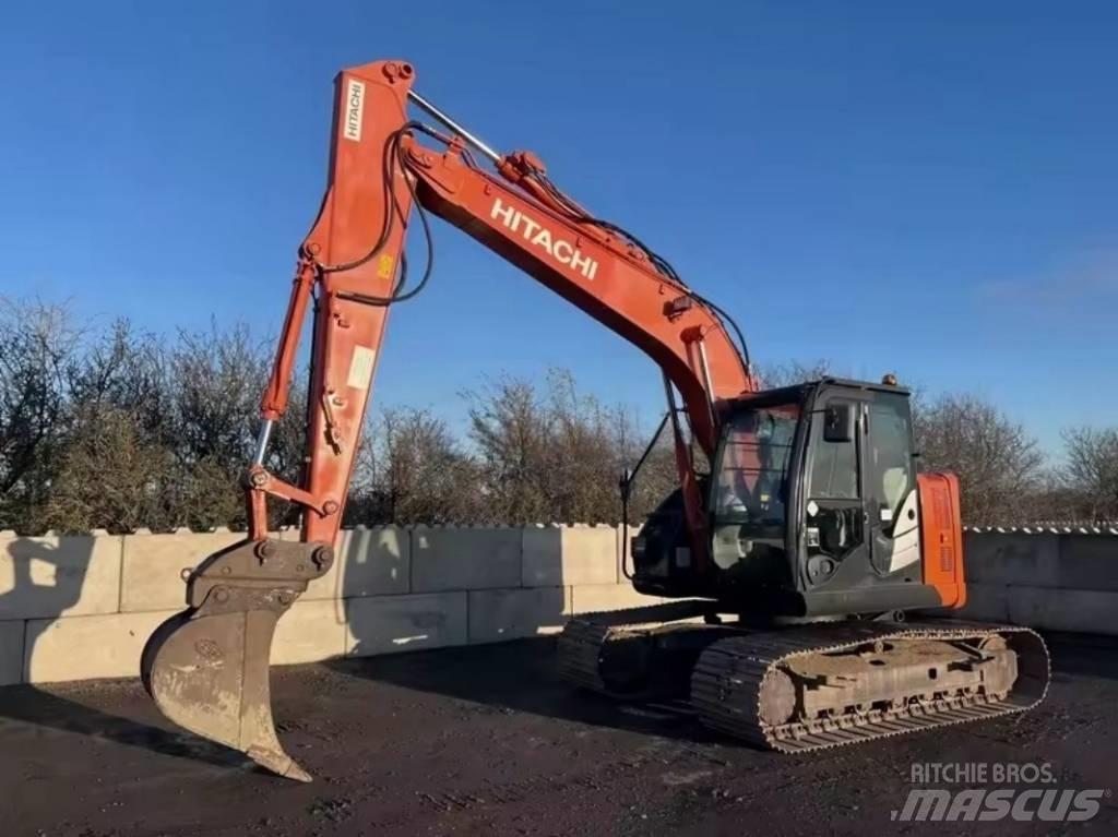 Hitachi ZX 135 Excavadoras sobre orugas