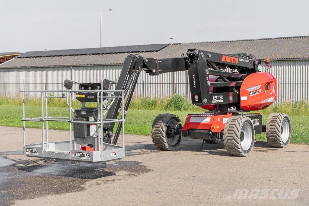 Manitou 180 ATJ e Plataformas con brazo de elevación manual