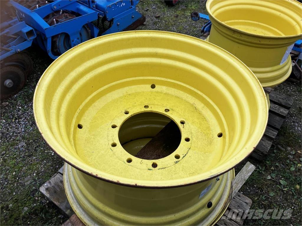 John Deere 18x30 Ruedas