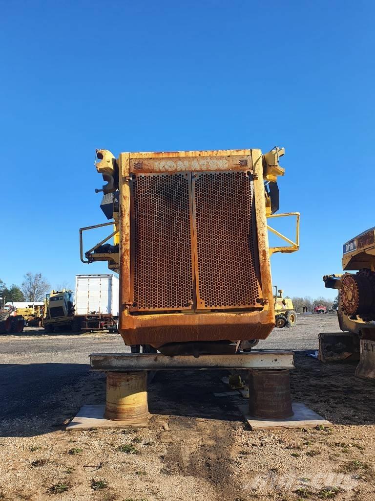 Komatsu D 475 A-5 SD Buldozer sobre oruga