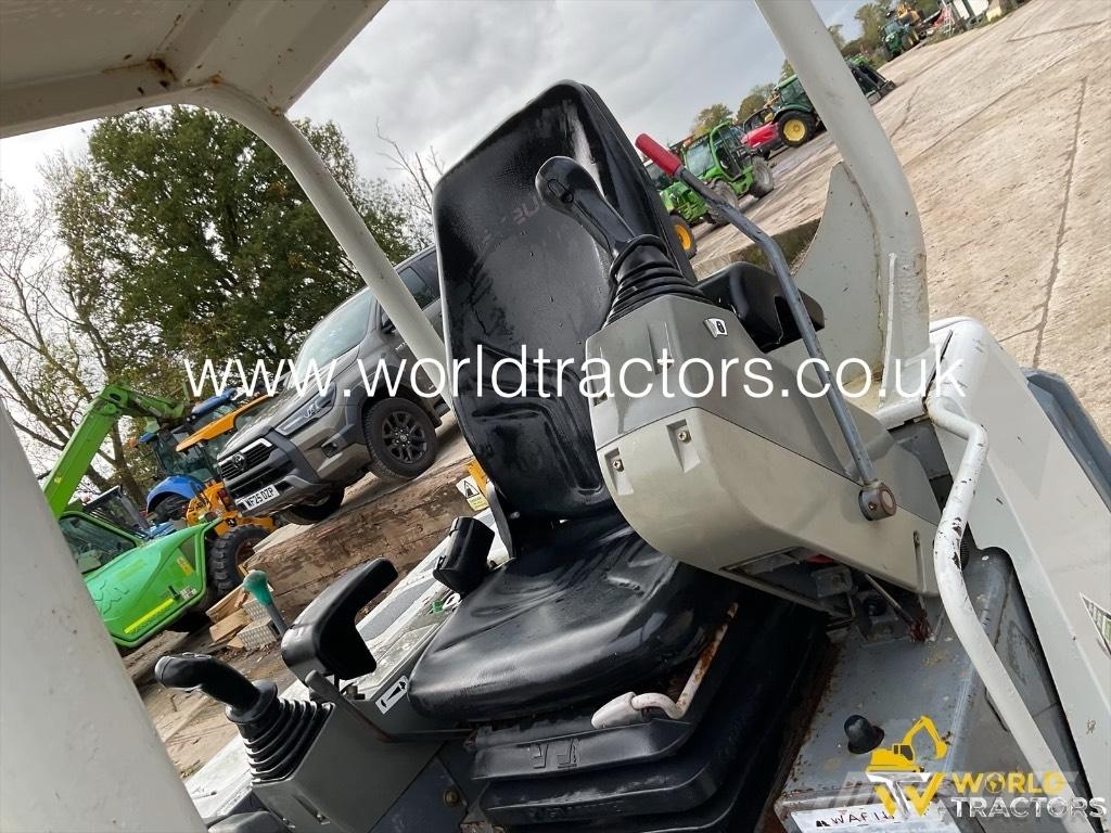 Takeuchi TB 228 Miniexcavadoras