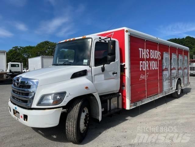 Hino 338 Camiones de reparto de bebidas